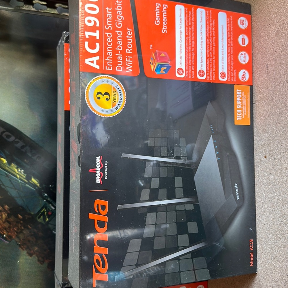 Tenda 1900WiFi Router for Gaming and Streaming